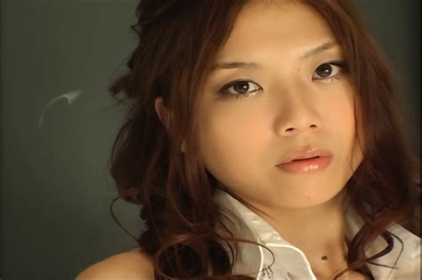 Hitomi Aizawa Busty Girlfriend Flaunting A Skimpy Wet Bikini In