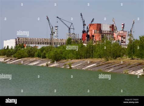 Reactor 4 building, Chernobyl Power Plant Stock Photo - Alamy