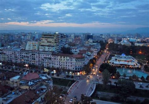 Tiran Gezi Rehberi Nereler Gezilir Nerede Kal N R Neler Yap L R