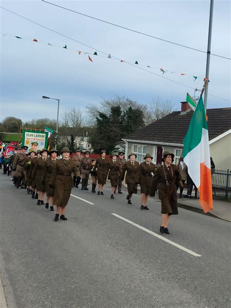 Primark swindon deals draw huge crowds to the town center 3