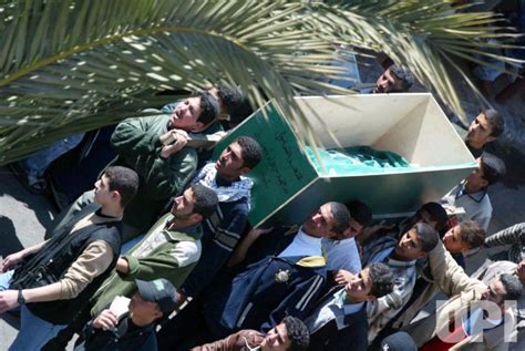Photo Funeral Of Yassin In Gaza City Gaz2004032225