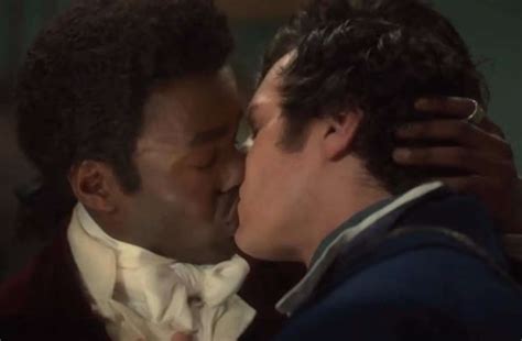 Doctor Who Exibe Primeiro Beijo Gay Do Protagonista Em 60 Anos