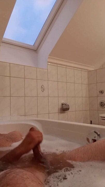 Wichsen In Der Badewanne Huge Huge Schwanz Gay Porn Xhamster