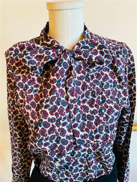 Vintage S Paisley Print Pussy Bow Mod Ecco Bay H Gem