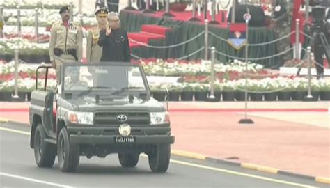 Military parade in capital marks Pakistan Day celebrations