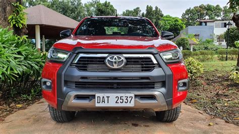 Toyota Hilux Conquest 2 8 4x4 AT 2023 PH Review Price Specs