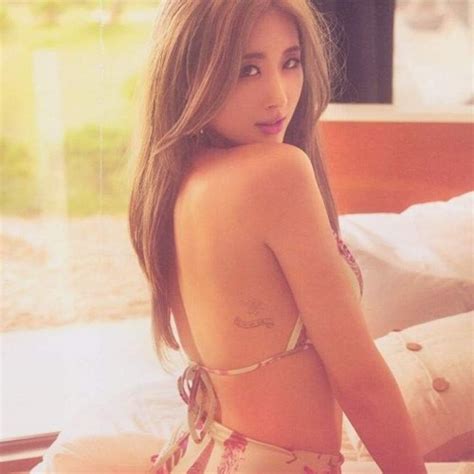 Hot Sexy Reza Artamevia Bikini Pics