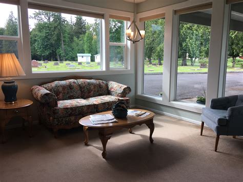 Funeral Home & Cremation - Kelso, Cathlamet, Toledo, Castle Rock