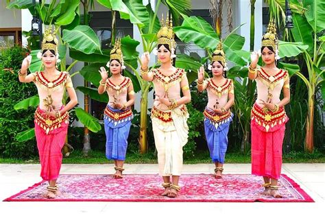 Apsara Dance Show With Dinner By Tuk Tuk Roundtrip Transfer 2024 Siem