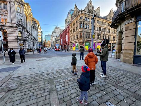 FAMILY PACKING LIST for a Winter Weekend in Manchester (UK) - Go See Learn