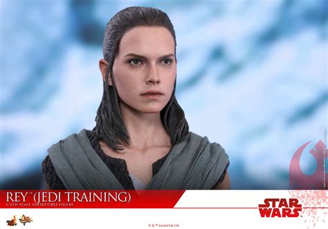 Hot Toys Mms Star Wars The Last Jedi Rey Jedi Training Hot Toys Complete Checklist