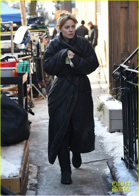 Zachary Quinto Dishes On His I Am Michael Threesome Sex Scene Watch Now Photo