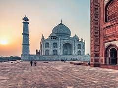 Taj Mahal 364th Annual Urs Of Shah Jahan Begins तजमहल म 364व