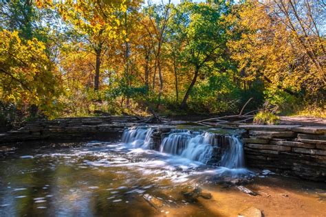 Stunning Trails For Hiking Near Chicago This Fall