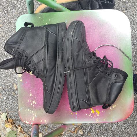 Nike duck boots men's 8.5 Black (might need laces) - Depop