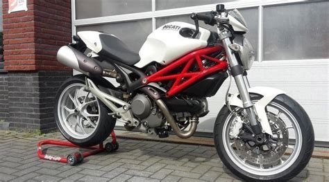 Motor Occasions X Betaalbare Naked Bikes