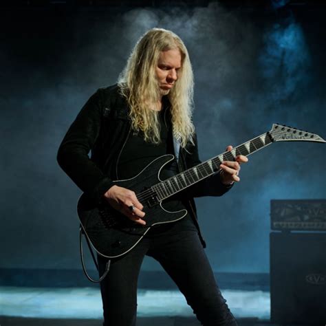 fender presenta el frontman  amp cutaway guitar magazine