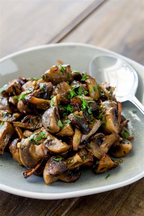 Roasted Mushrooms Vegetable Recipes Roasted Side Dishes Veggie Dishes