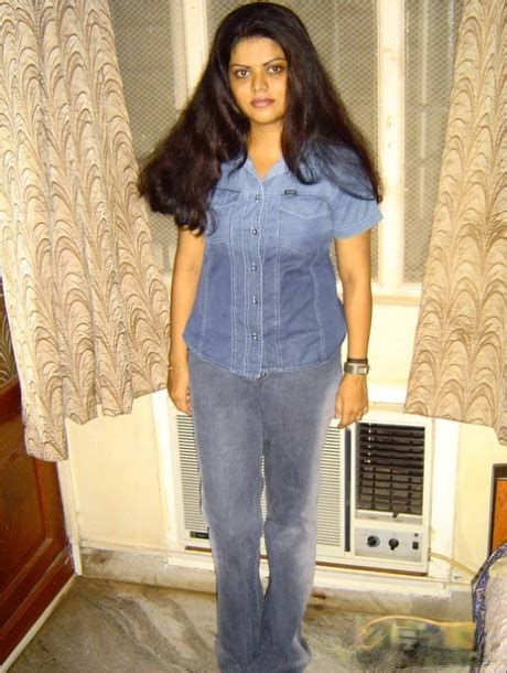 Chubby Indian Girl Neha Shows Her Natural Boobs While Naked On A