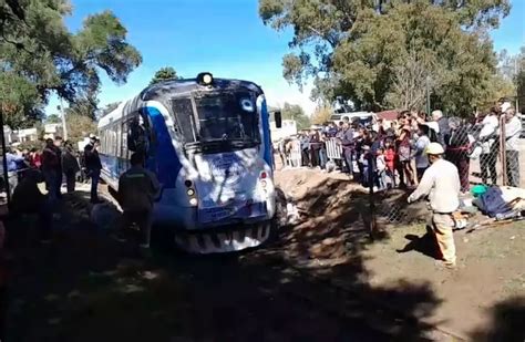 Video Emoci N En La Cumbre Por La Llegada Del Tren De Las Sierras