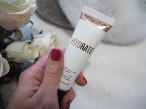 Makeup Revolution Hydrate And Prime Hydrating Primer Review