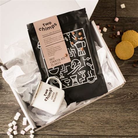 Hot Chocolate Gift Set G Of Creamy Hot Chocolate With Stylish Enamel Mug Two Chimps Coffee