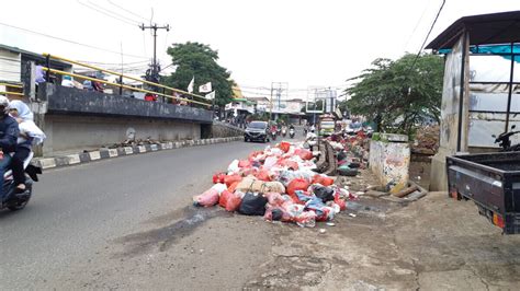 Pemkot Tangerang Akan Pidanakan Pembuang Sampah Sembarangan Kompas Id