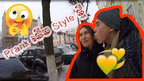 Prank ថើប Style ថ្មី 7 Kissing Selfie Prank In Russia By រ៉ូ សេ