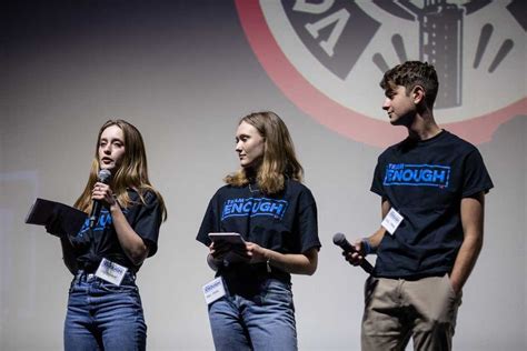 Neve OBrien: Quick facts and photos of Conan OBriens daughter - Tuko