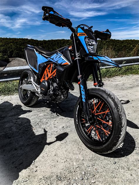 New Look For My KTM 690 SMC R R Supermoto