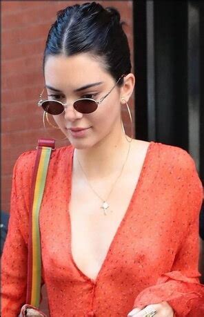 Hot Mix 4 Photo Gallery