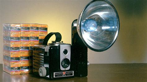 Kodak Brownie Hawkeye Flash 620 Camera Overview Youtube