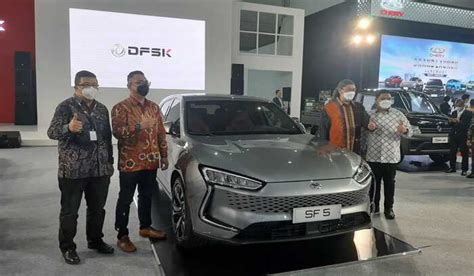 Dfsk Seres Sf5 Hadir Perdana Di Iims Hybrid 2022 Carmudi Indonesia