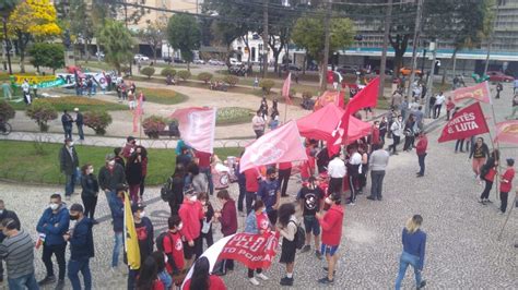 Em Defesa Da Democracia Manifestantes Protestam Contra Bolsonaro Na