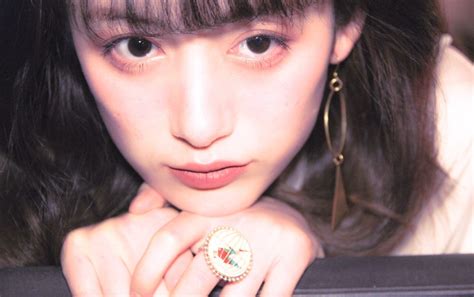 Hot girl ảnh film với nét đẹp cổ điển cực giống nữ thần Kim Ji Won