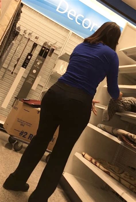 Thick Ass Milf Worker At Ross Kinda Rare Spandex Leggings Yoga Pants Forum