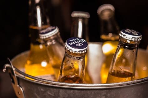 Corona Extra vs Premier Beer: A Detailed, Reliable Comparison