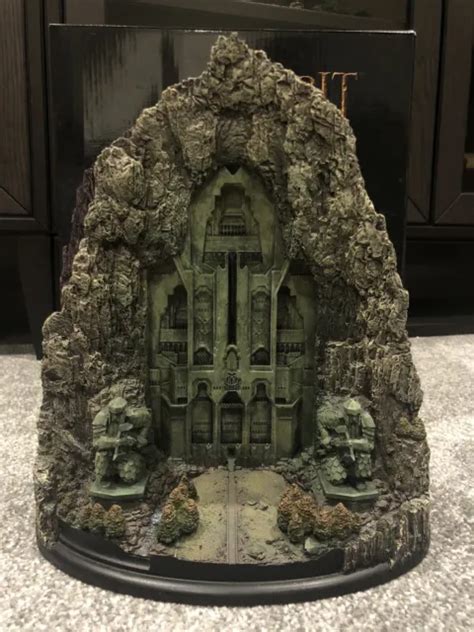 Weta Hobbit Front Gate To Erebor Environment Statue Lord Of The Rings £