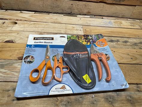 Lot - Fiskars Gardening set