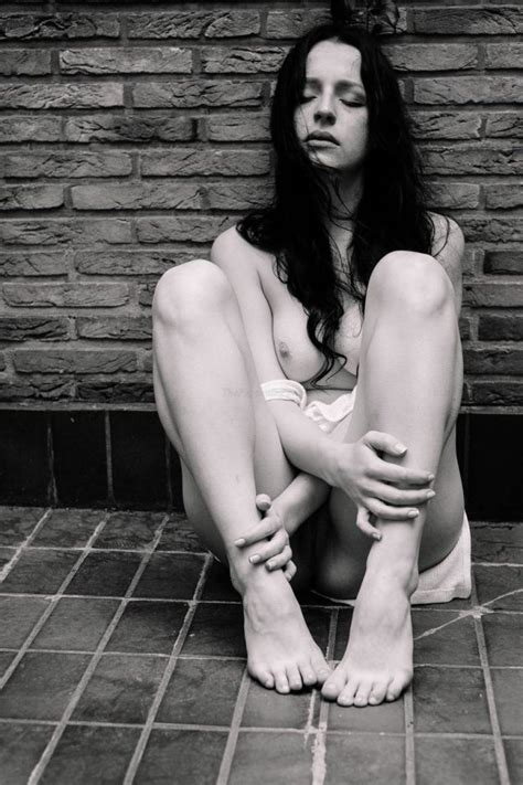 Quinn Linden Nude Goth Model Photos The Fappening