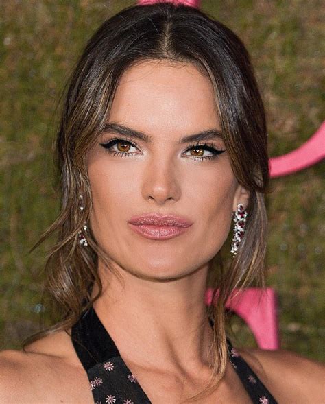 Maquiagem Nude FOTOS E Os Melhores Tutoriais Para Arrasar Na Make