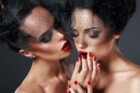 853906 4K Lilies Fingers Brunette Girl Face Makeup Manicure Rare Gallery HD Wallpapers