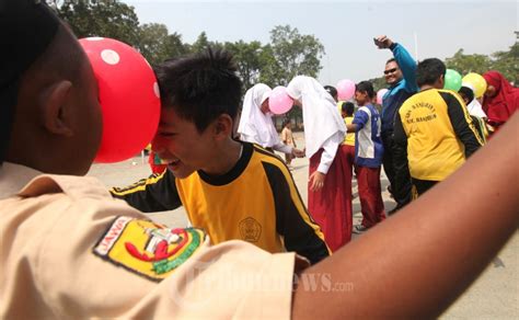 Lomba Joget Balon Sd Banjaran Sambut Hut Ri Ke Foto