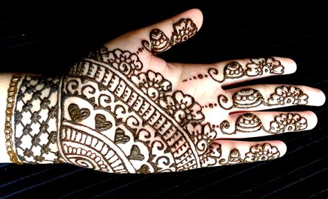simple mehndi designs for hands one line 8