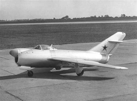 И.Б.Балаков, А.А.Симонов. «Испытатели МиГов» - Иващенко Иван Тимофеевич