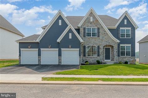 44 Silver Cir Mechanicsburg Pa 17050 ®