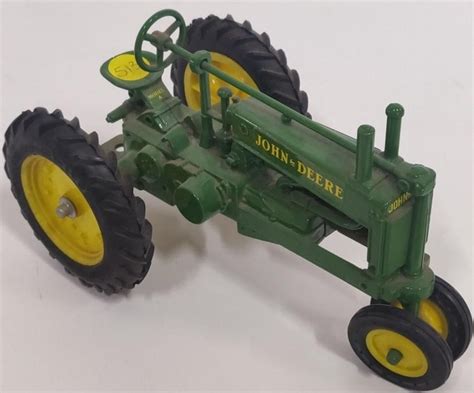 John Deere Model A Tractor - AuctionsOntario.ca