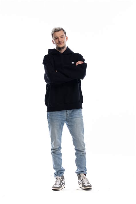 Каталог одежды и мерча | Кутёж