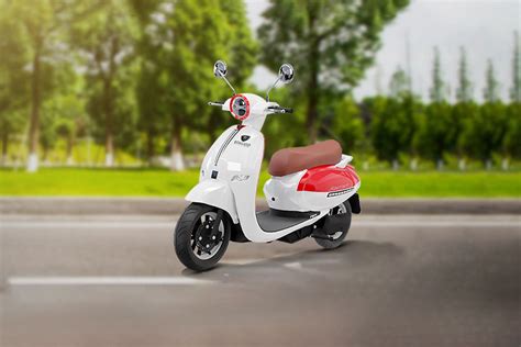 Sokudo Acute STD Price, Images, Mileage, Specs & Features