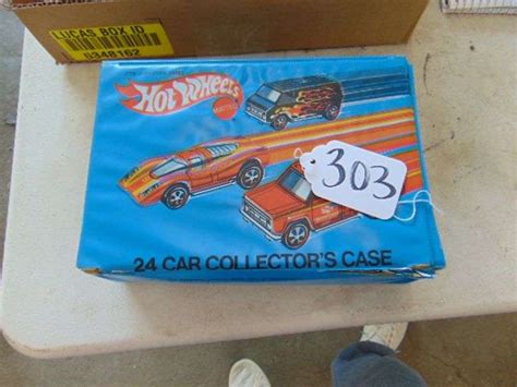 HOT WHEELS CASE WITH CARS AND TRUCKS Ziemer Hilbrands Auctions